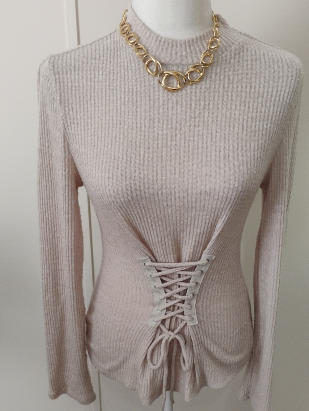 Gorgeous Sweater - Picture 5 of 6